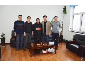 標題：海拉爾試驗站為困難職工發放國機愛心基金
瀏覽次數：3595
發表時間：2017-01-26